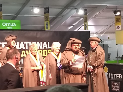 IMG_20170725_120850614_BURST000_COVER_TOP